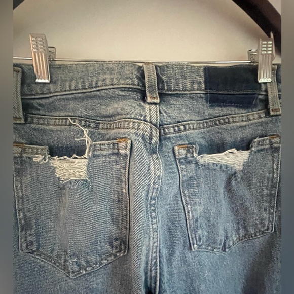 Abercrombie and Fitch Denim Jeans. New with tags! High Rise Mom Jean. Size: 26 - Picture 3 of 3